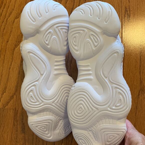 Size 37 (6.5) white sneaker shoes - Picture 4 of 10